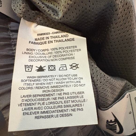 NWT Nike Dark Gray Pants YL HF8141-084 w/ Interior Drawstring - Picture 5 of 8